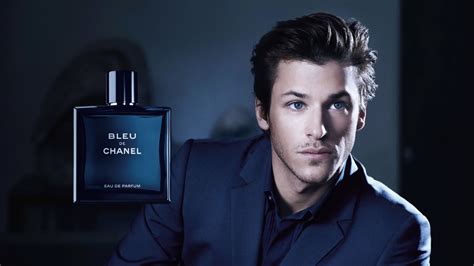 le bleu de chanel pub